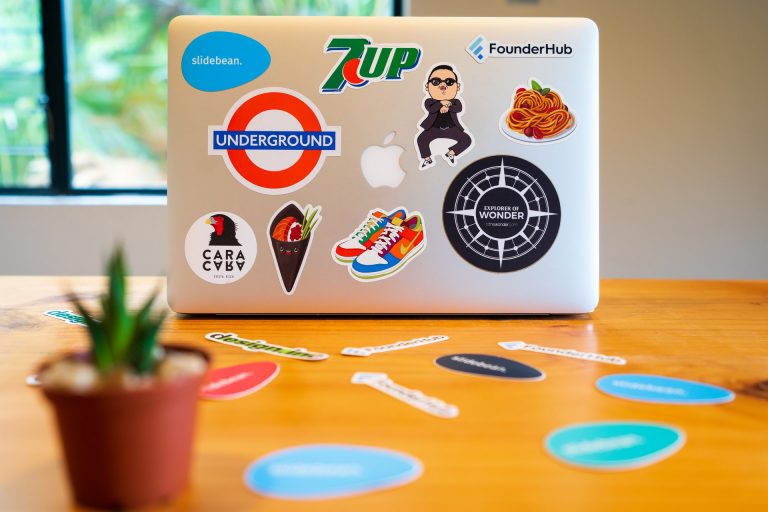 Naamstickers + win actie Naamstickers + win actie